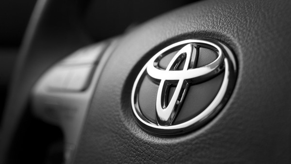«Toyota» запустила реализацию подержанных авто через интернет